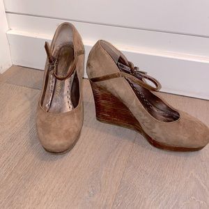 Y2K Juicy Couture taupe suede Mary Jane platform wedges 7 1/2